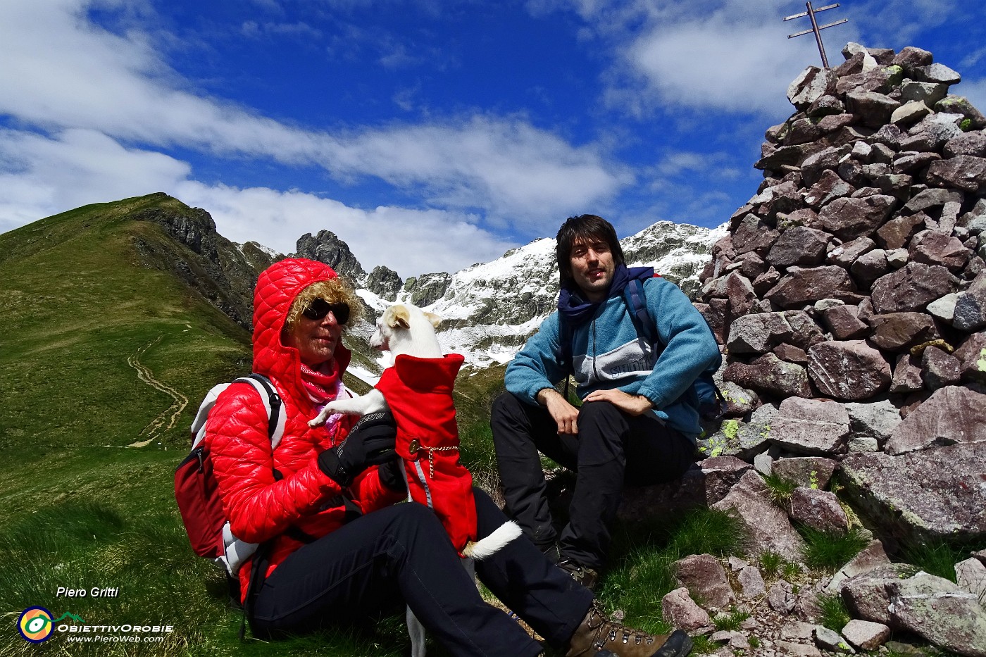 02 All'omino di cima Monte Foppa (1897 m) spazzati dal vento .JPG -                                